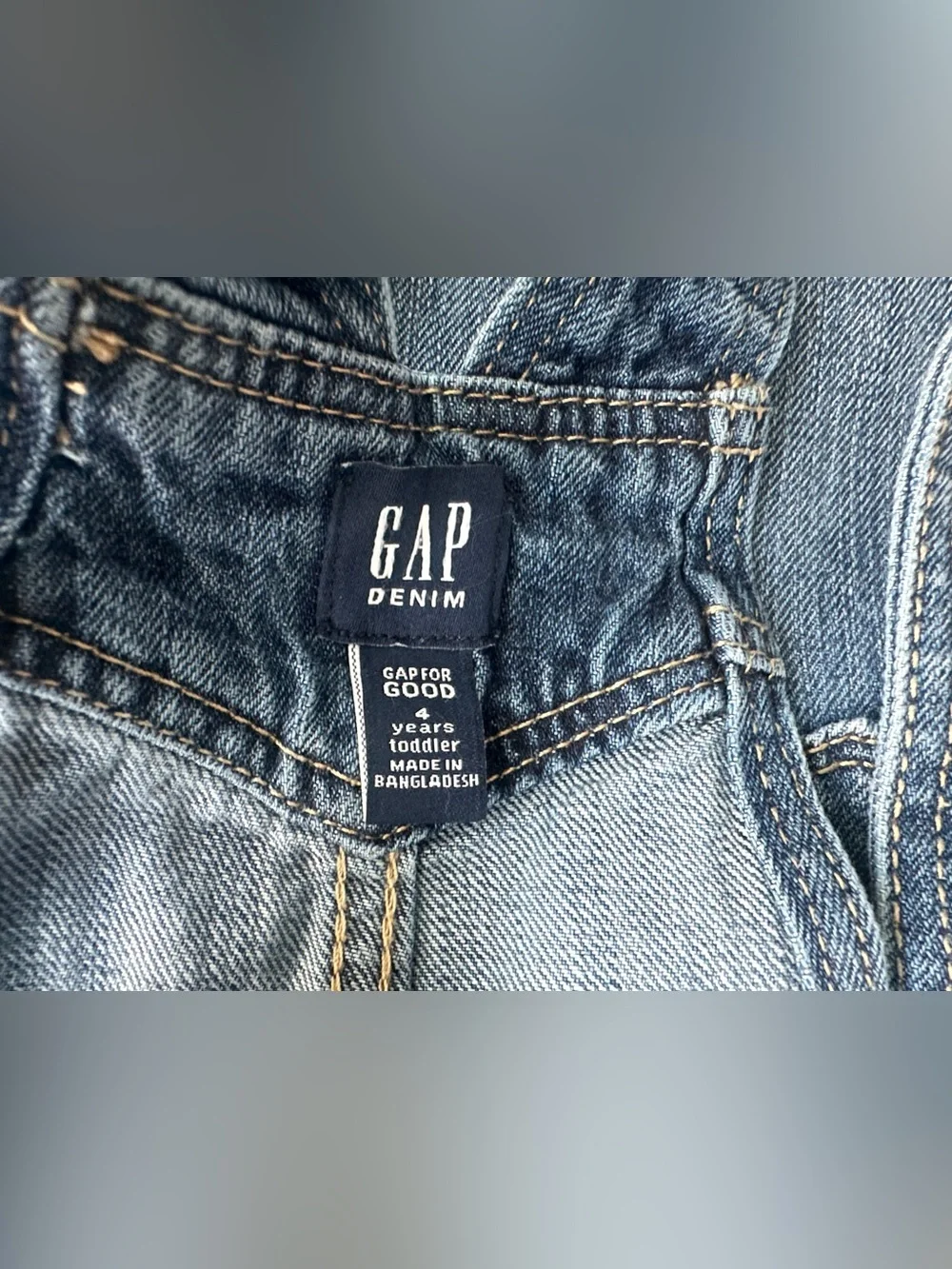 GAP girl’s Dark Blue Kids Denim Overalls. Size 4T.